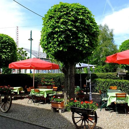 Hotel Loewen Кирхцартен Екстериор снимка