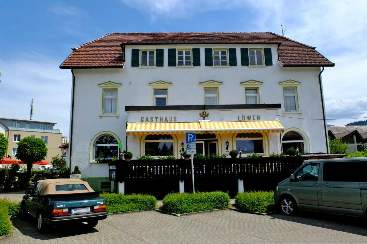 Hotel Loewen Кирхцартен Екстериор снимка