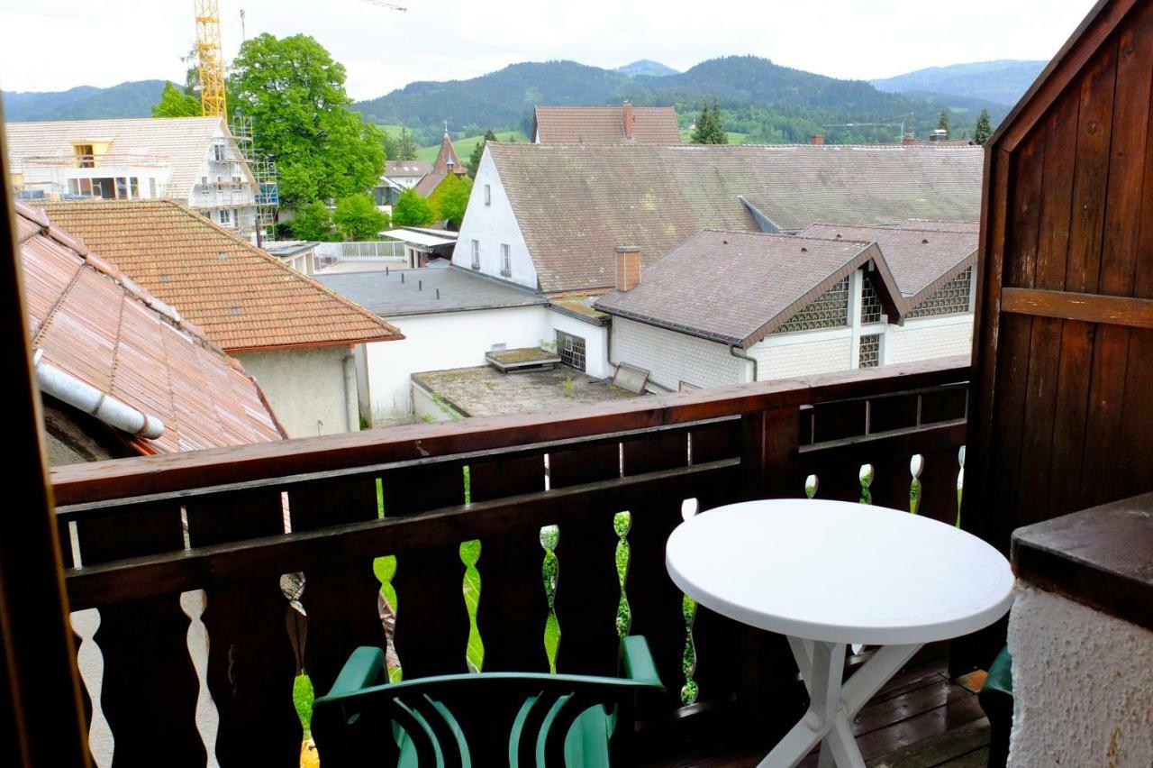 Hotel Loewen Кирхцартен Екстериор снимка